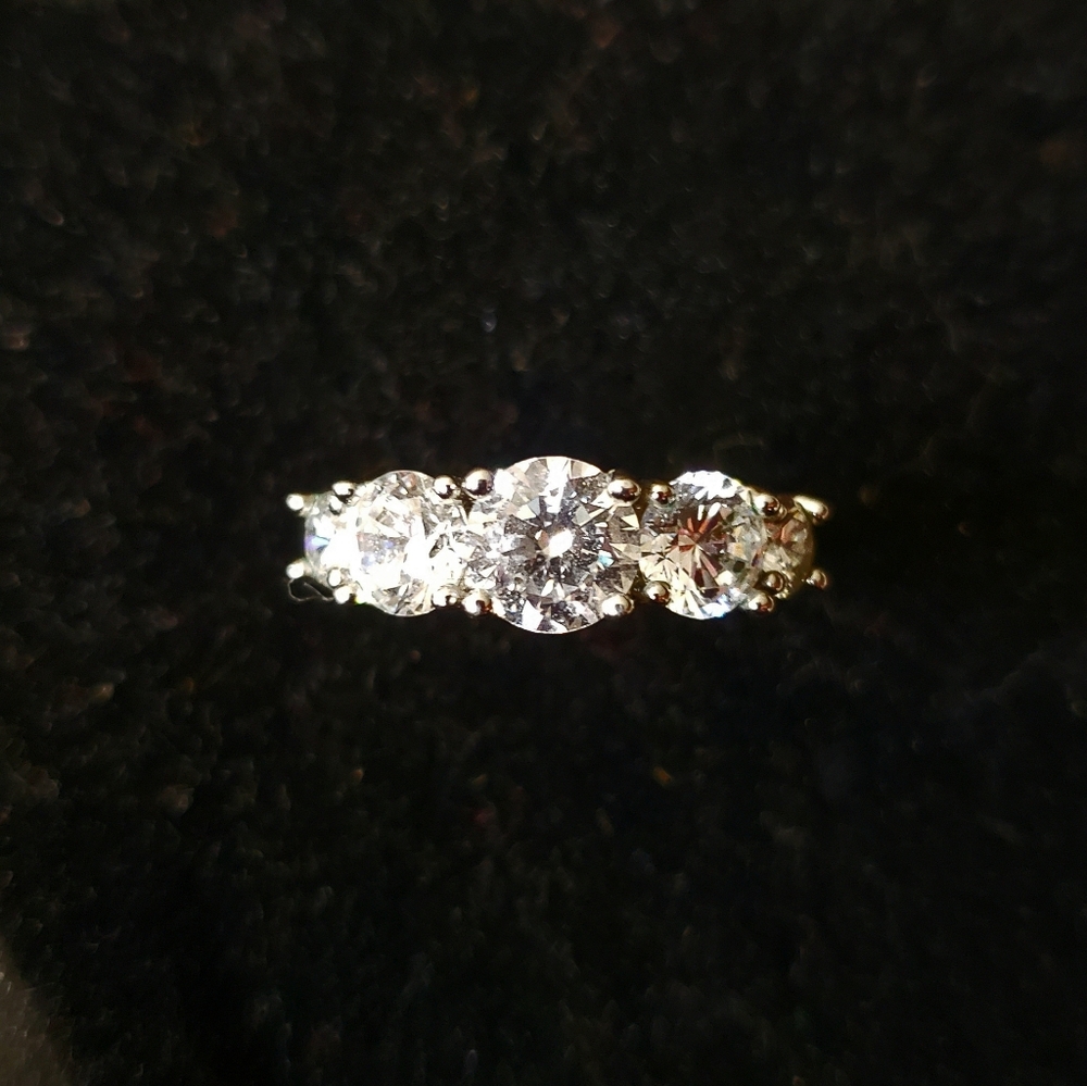 Elegant Silver Women's Ring